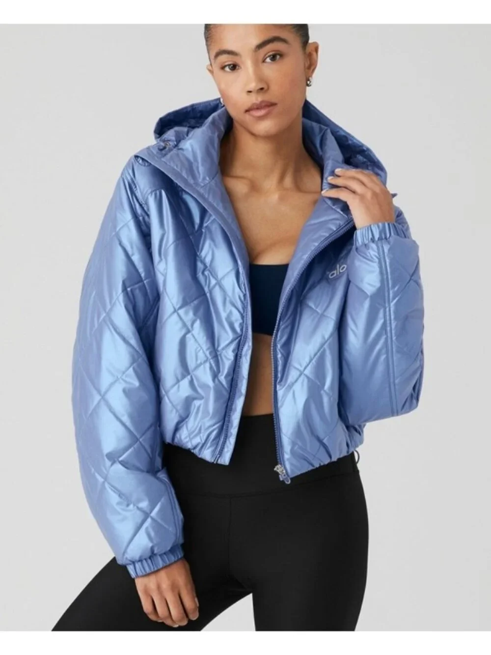 Alo Pearlized Stormy Puffer Infinity Blue Iridescent Holographic Warm Puffy Coat